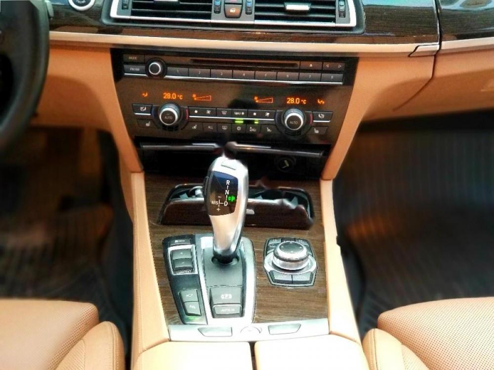 BMW 7 Series 750 Li 2011 - Cần bán lại xe BMW 7 Series 750 Li đời 2011, màu đen, nhập khẩu