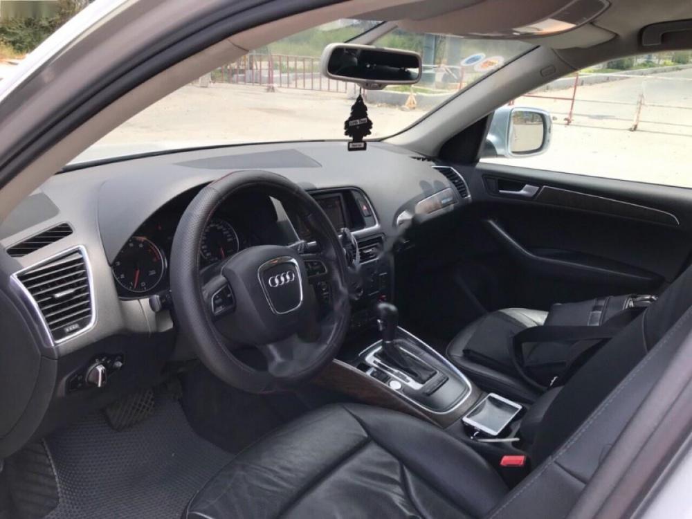 Audi Q5 2010 - Bán xe Audi Q5 sản xuất 2010, màu bạc, xe nhập