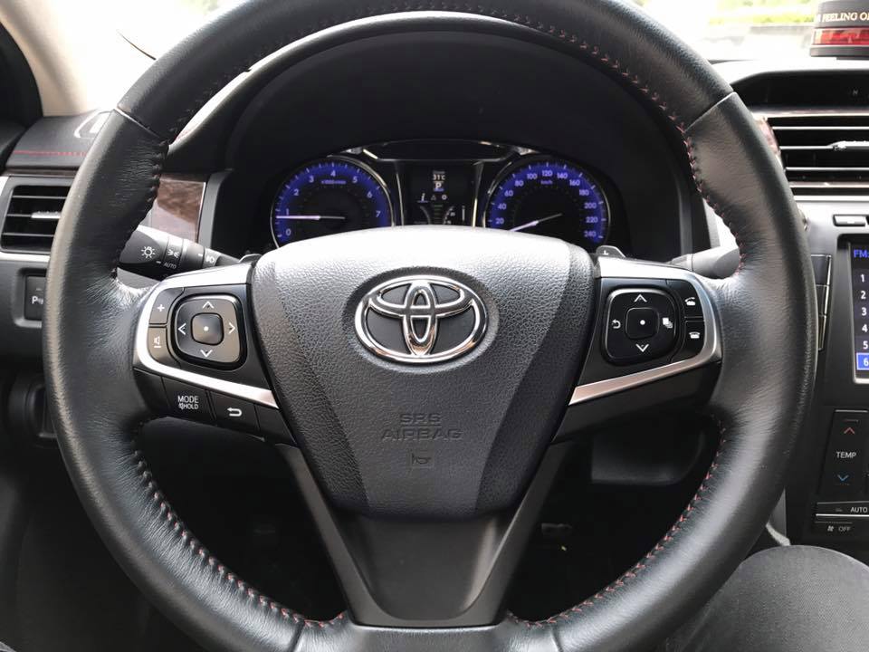 Toyota Camry 2.5Q 2017 - Cần bán xe Toyota Camry 2.5Q 2017, màu đen VIP