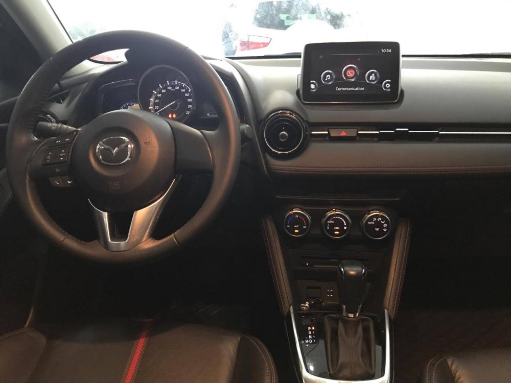 Mazda 2 2015 - Bán Mazda 2 đời 2015, màu trắng, nhập khẩu Thái Lan, số tự động, 535tr