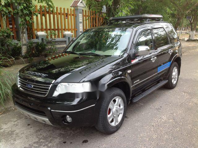 Ford Escape 2005 - Bán ô tô Ford Escape sản xuất năm 2005, màu đen, 255tr