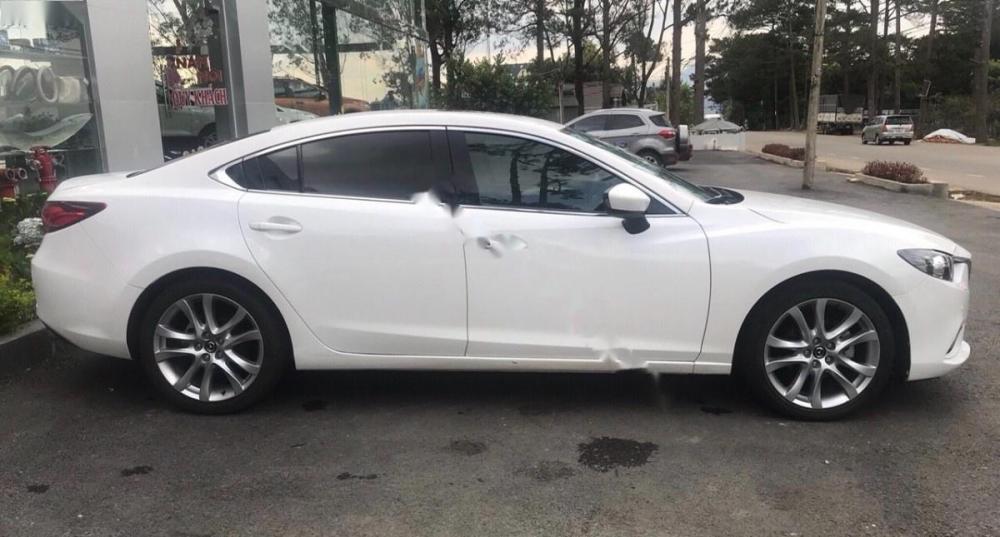 Mazda 6 2.5L 2015 - Bán Mazda 6 2.5L 2015, màu trắng  