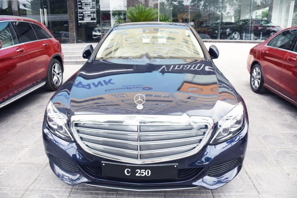 Mercedes-Benz C class C250 Exclusive 2017 - Cần bán Mercedes C250 Exclusive đời 2017, màu xanh