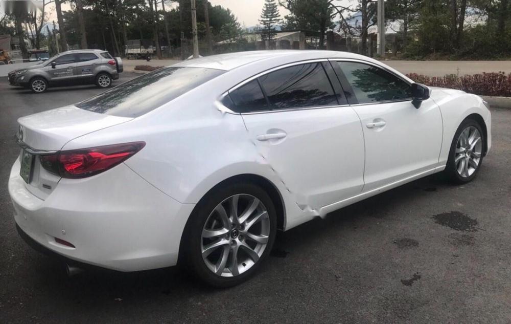 Mazda 6 2.5L 2015 - Bán Mazda 6 2.5L 2015, màu trắng  