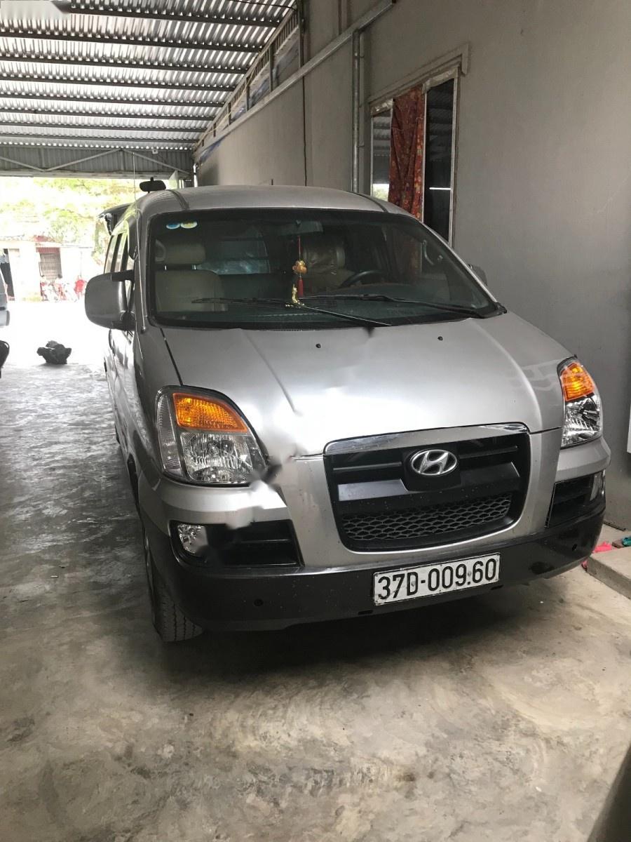 Hyundai Starex Van 2.5 MT 2005 - Bán xe Hyundai Starex Van 2.5 MT 2005, màu bạc, nhập khẩu 