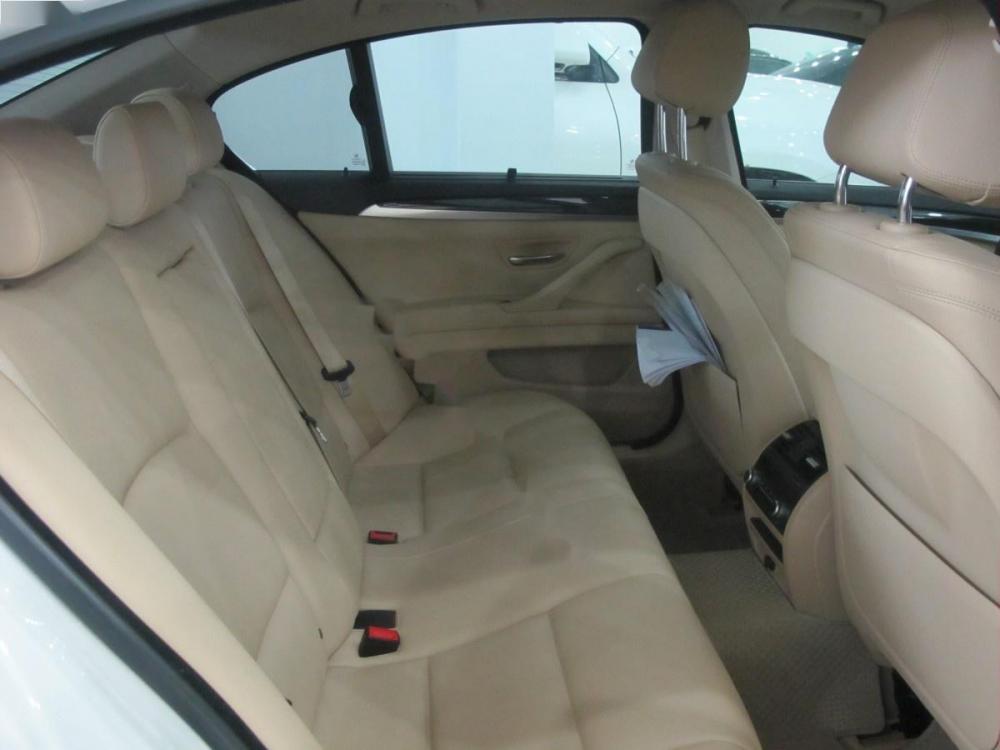 BMW 5 Series  520i 2013 - Bán BMW 5 Series 520i đời 2013, màu trắng, nhập khẩu  