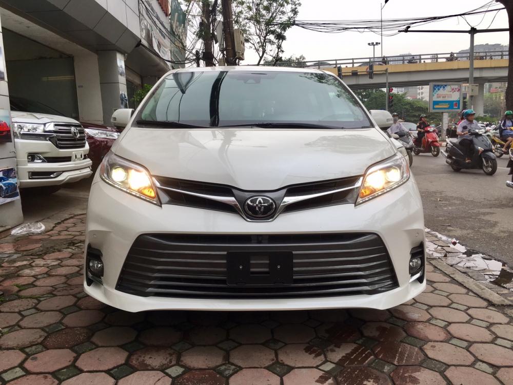 Toyota Sienna 2019 - Cần bán Toyota Sienna Limited sx tháng 9/2019, màu trắng, nhập Mỹ mới 100%