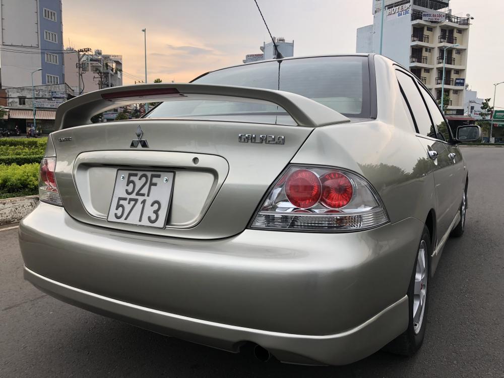 Mitsubishi Gala 2.0 2006 - Bán xe Gala 2.0 đời, 2006 số tự động, xe đủ đồ chơi, nội thất kem, nệm da cao cấp