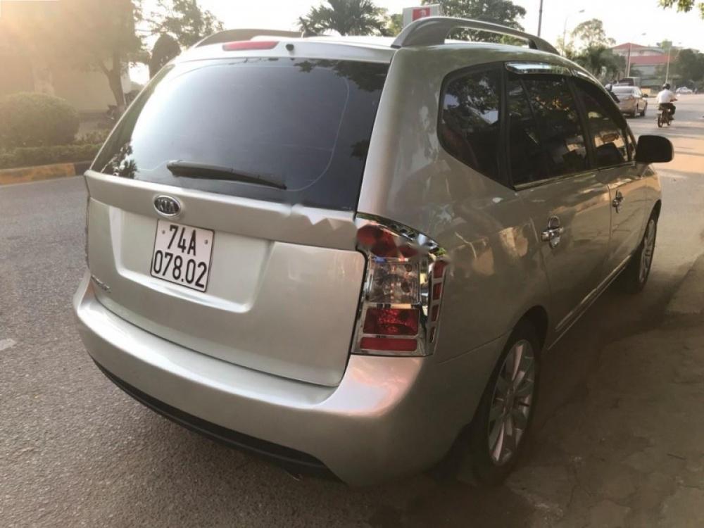 Kia Carens 2.0 2011 - Cần bán Kia Carens 2.0 đời 2011, màu vàng còn mới