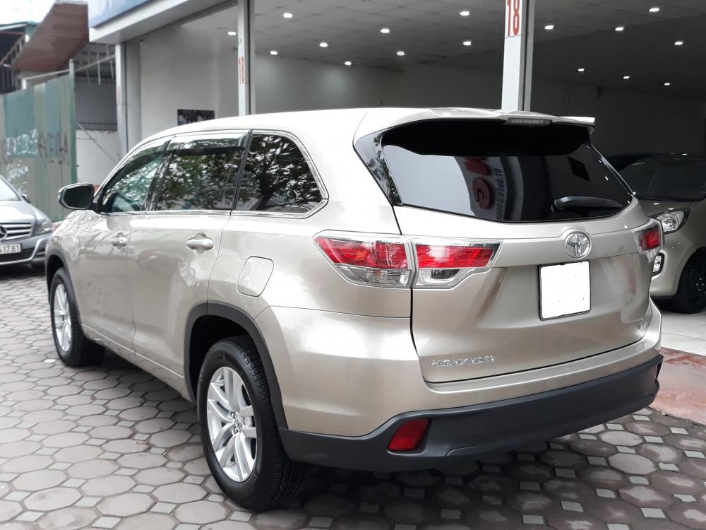 Toyota Highlander Le 2014 - Cần bán lại xe Toyota Highlander Le đời 2014, màu vàng, nhập khẩu nguyên chiếc