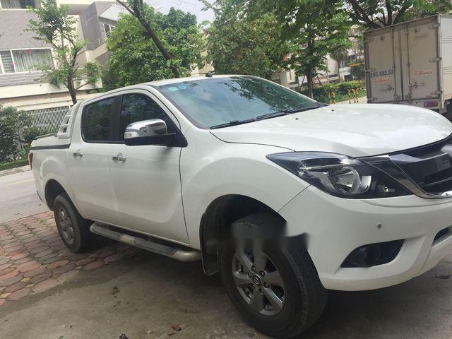 Mazda BT 50 2017 - Bán ô tô Mazda BT 50 đời 2017, màu trắng số sàn, 578 triệu