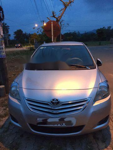 Toyota Vios 2010 - Cần bán xe Toyota Vios đời 2010, màu bạc, 250tr