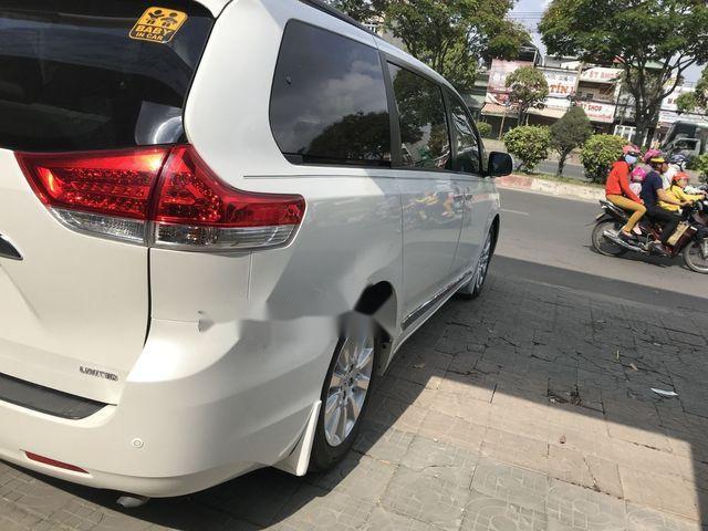 Toyota Sienna 2013 - Bán xe Toyota Sienna 2013, màu trắng