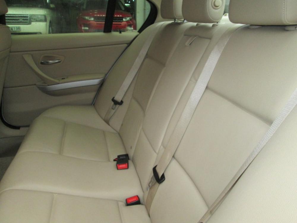 BMW 3 Series 320i  2009 - BMW 320i màu trắng đời 2010, đăng ký tư nhân chính chủ, biển 29AXY. 688