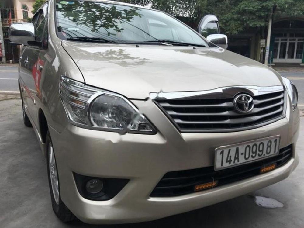 Toyota Innova 2013 - Bán Toyota Innova năm sản xuất 2013, màu vàng chính chủ, 552tr