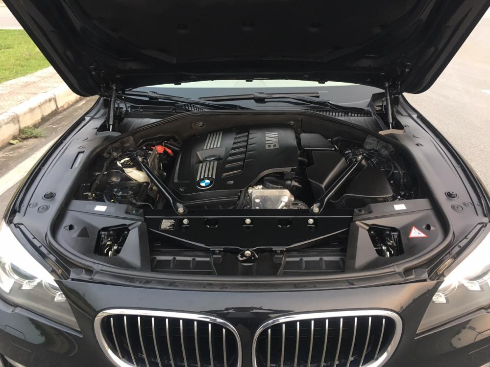 BMW 7 Series 730Li 2014 - Cần bán gấp BMW 730Li đời 2014 màu đen, nhập Đức, xe đẹp xuất sắc