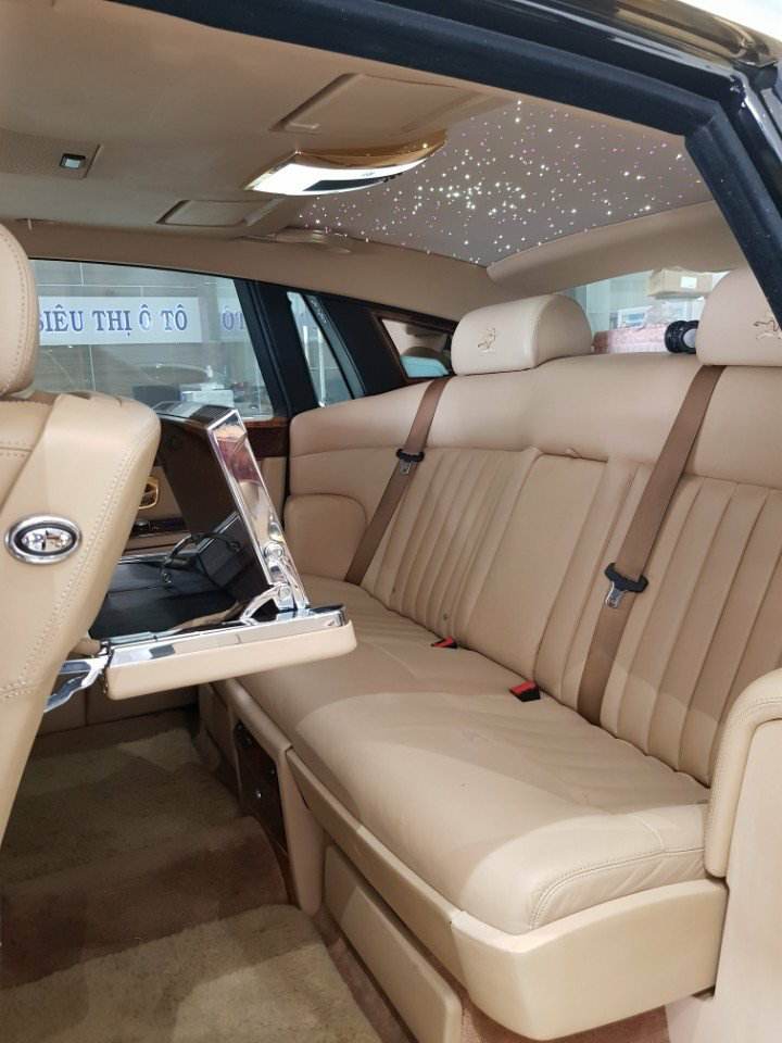 Rolls-Royce Phantom 6.7 V12 2010 - Bán Rolls-Royce Phantom 6.7 V12 2010, màu đen, nhập khẩu