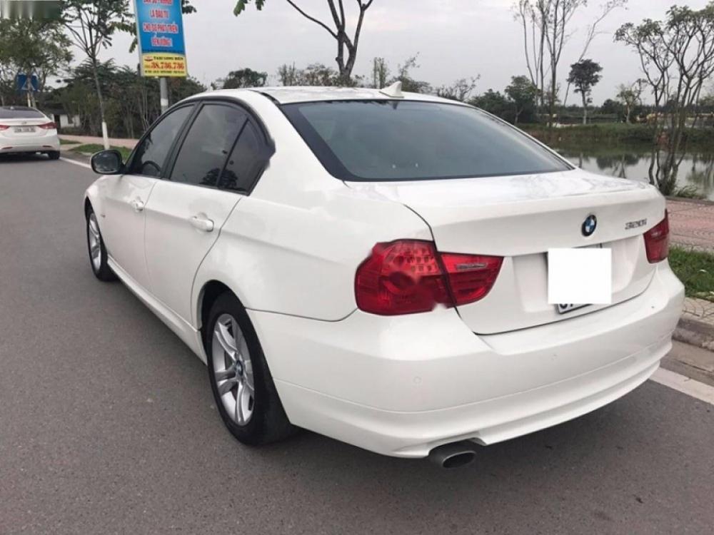 BMW 3 Series 320i 2009 - Bán BMW 3 Series 320i đời 2009, màu trắng, xe nhập chính chủ, 535tr