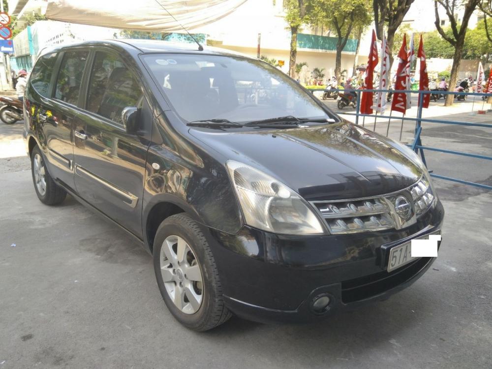 Nissan Grand livina AT 2011 - Bán xe Nissan Grand livina 2011, số tự động, màu đen, nguyên bản, mua về là chạy