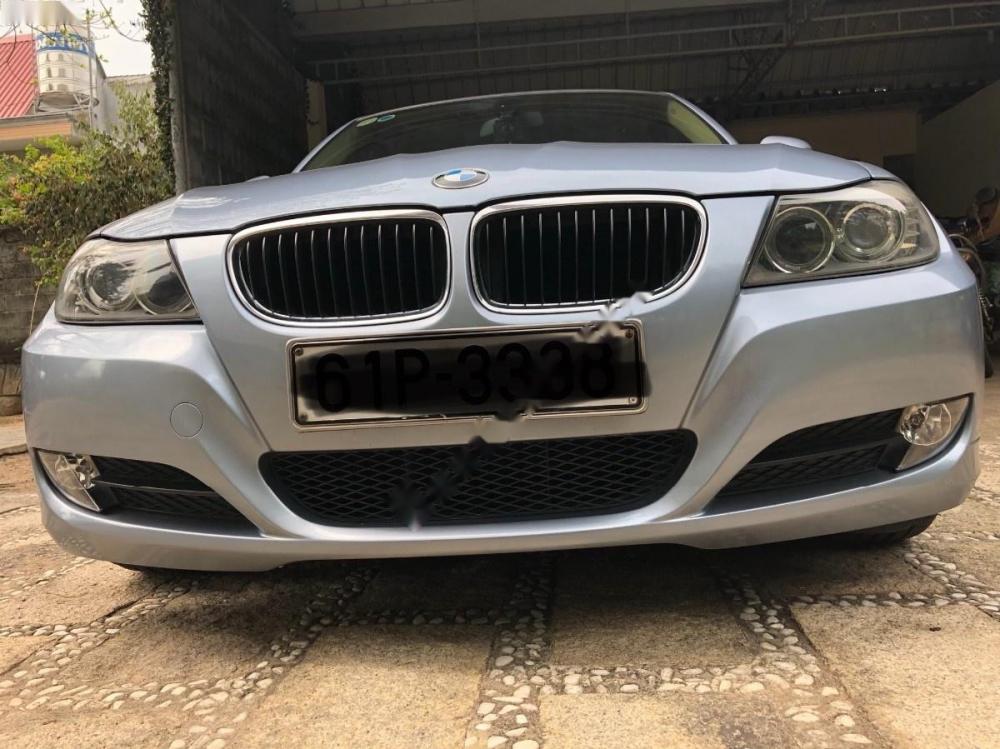 BMW 3 Series 320i 2010 - Bán BMW 3 Series 320i đời 2010, màu xanh lam, xe nhập chính chủ, 530 triệu