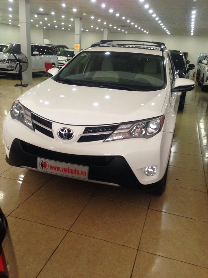 Toyota RAV4 XLE 2013 - Bán xe Toyota RAV4 XLE sản xuất 2013, màu trắng, nhập khẩu