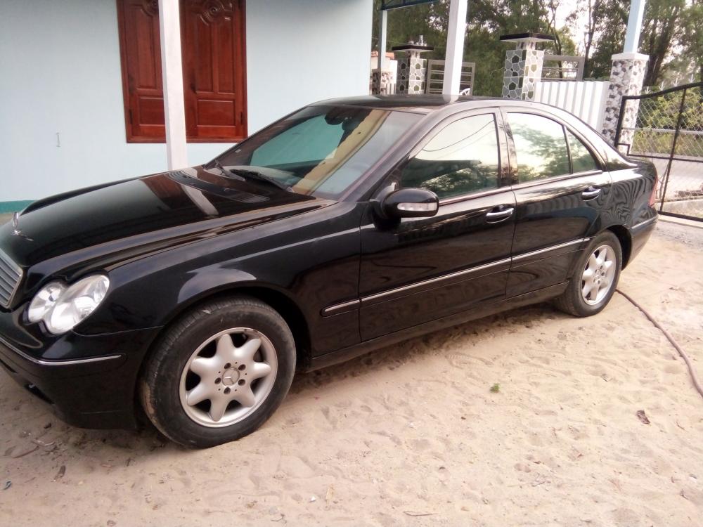 Mercedes-Benz C class 2002 - Cần bán Mercedes-Benz C200, 2.0 AT turbo đăng ký 2002, màu đen xe gia đình, giá 185tr