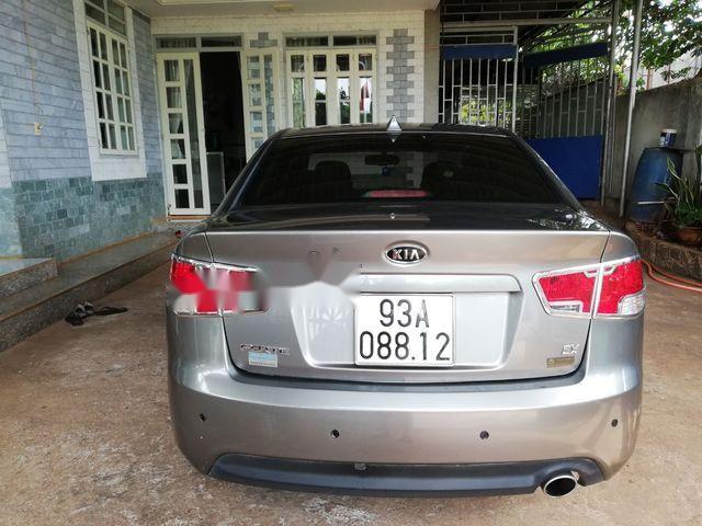 Kia Forte   EX  2011 - Cần bán xe Kia Forte EX đời 2011, màu bạc chính chủ, giá chỉ 360 triệu