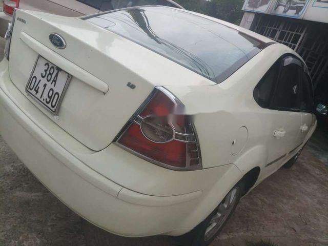 Ford Focus 2008 - Cần bán gấp Ford Focus 2008, màu trắng