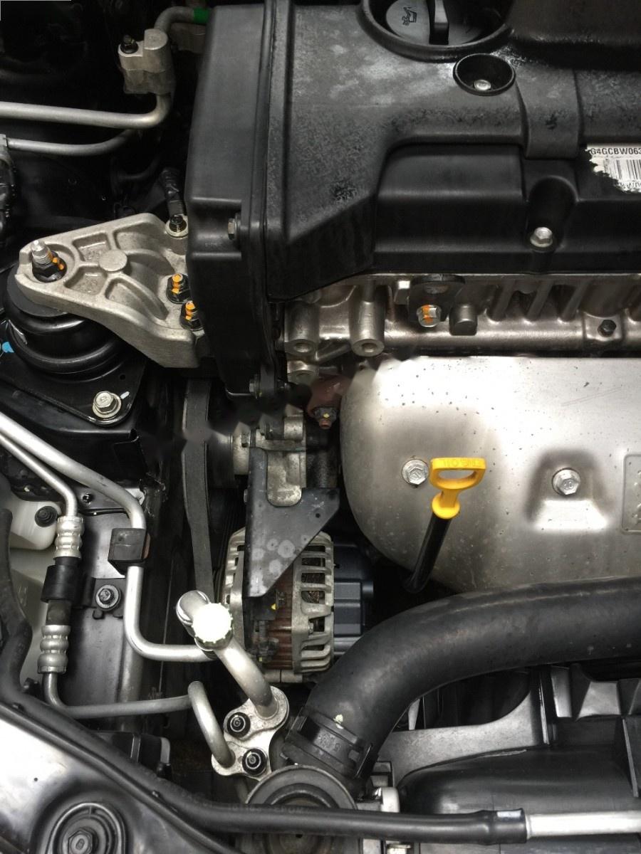 Hyundai Avante 2011 - Bán ô tô Hyundai Avante sản xuất năm 2011, màu đen xe gia đình