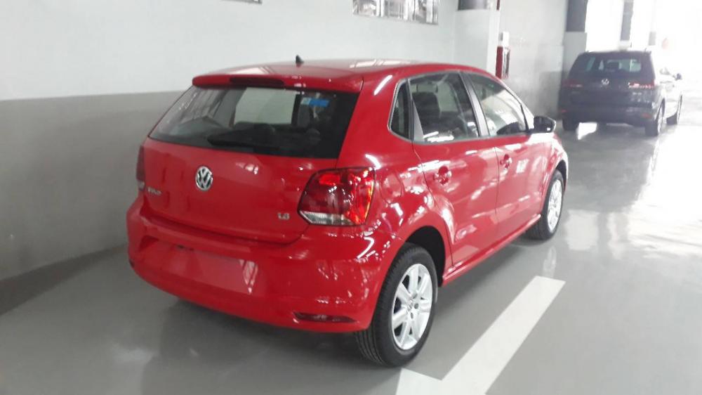 Volkswagen Polo E 2018 - Cần bán Volkswagen Polo E sản xuất 2018, màu đỏ, nhập khẩu nguyên chiếc giá cạnh tranh