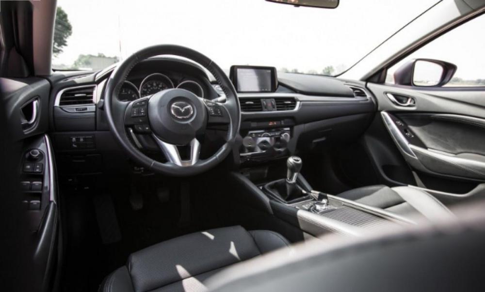 Mazda 6 2.0L Premium 2018 - Bán xe Mazda 6 2.0L Premium sản xuất 2018, màu trắng 