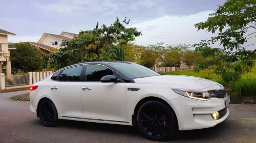 Kia Optima  2.0 AT  2016 - Cần bán xe Kia Optima 2.0 AT năm sản xuất 2016, màu trắng, 750tr