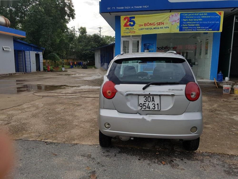 Chevrolet Spark MT 0.8 2010 - Bán ô tô Chevrolet Spark MT 0.8 năm sản xuất 2010, màu bạc giá cạnh tranh