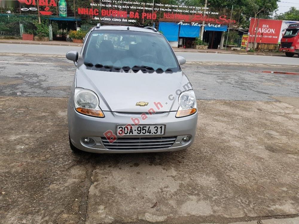 Chevrolet Spark MT 0.8 2010 - Bán ô tô Chevrolet Spark MT 0.8 năm sản xuất 2010, màu bạc giá cạnh tranh