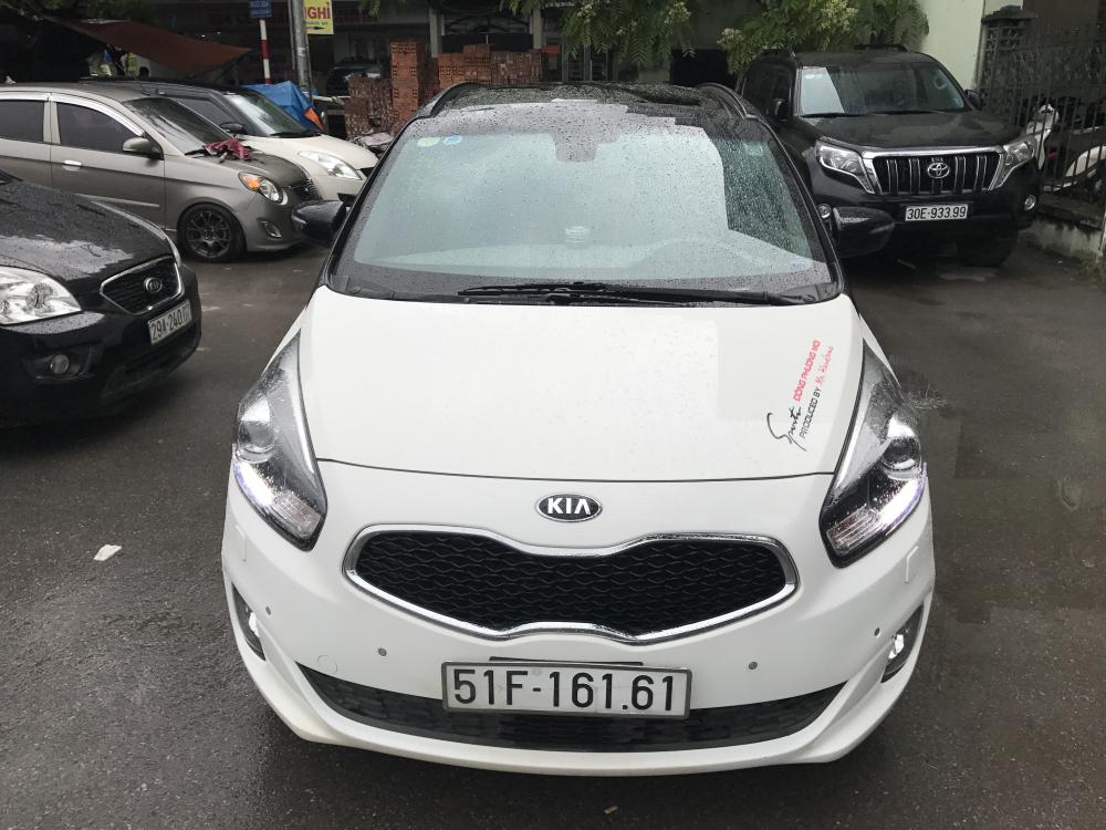 Kia Rondo Gath 2015 - Bán xe gia đình Kia Rondo 2.0 bản GATH Full kịch màu trắng đẹp nguyên bản