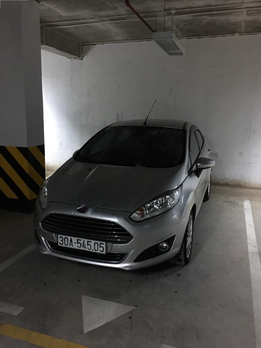 Ford Fiesta Titanium 2015 - Cần bán lại xe Ford Fiesta Titanium sản xuất 2015