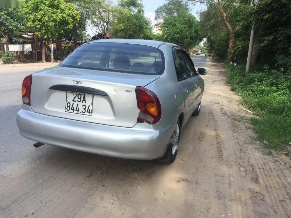 Daewoo Lanos Sx 2000 - Bán ô tô Daewoo Lanos Sx đời 2000, màu bạc, 75tr