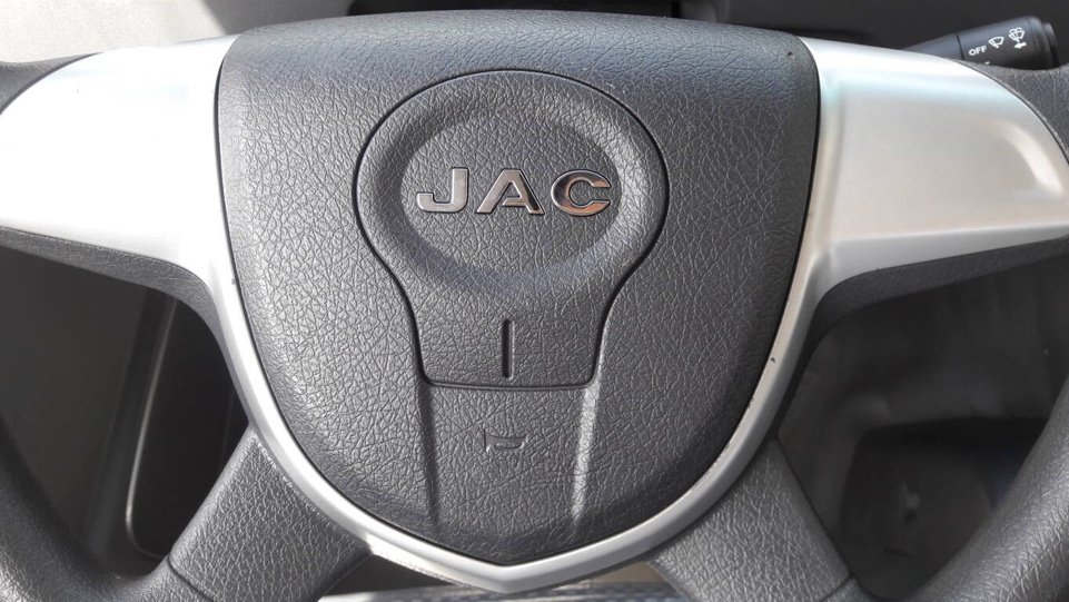 2017 - Bán xe Jac 2.4 tấn, giá tốt