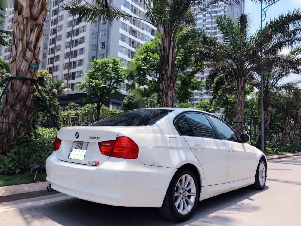 BMW 3 Series 320i 2010 - Chính chủ bán BMW 3 Series 320i đời 2010, màu trắng, nhập khẩu