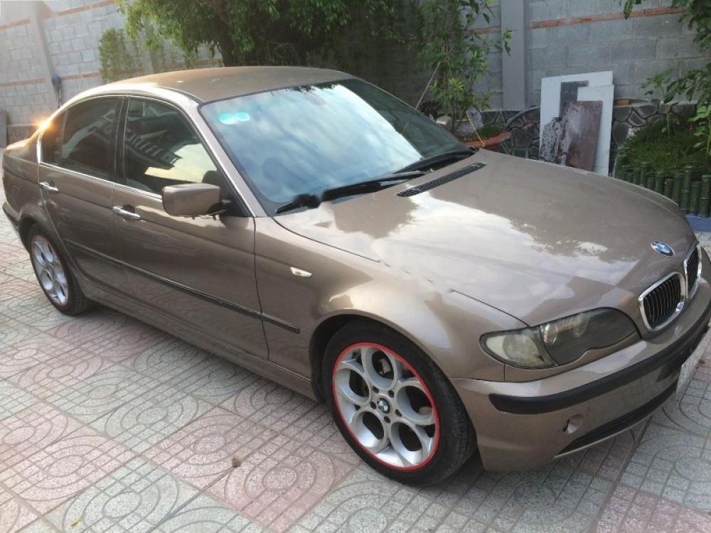 BMW 3 Series 318i 2005 - Bán BMW 3 Series 318i đời 2005, màu nâu, nhập khẩu  