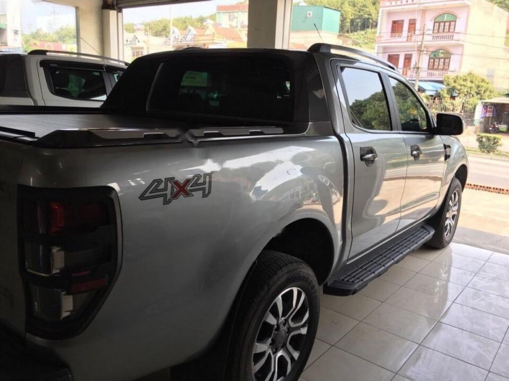 Ford Ranger Wildtrak 3.2L 4x4 AT 2016 - Bán Ford Ranger Wildtrak 3.2L 4x4 AT sản xuất 2016, màu bạc, xe nhập, 828tr