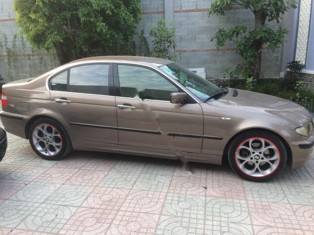 BMW 3 Series 318i 2005 - Bán BMW 3 Series 318i đời 2005, màu nâu, nhập khẩu  