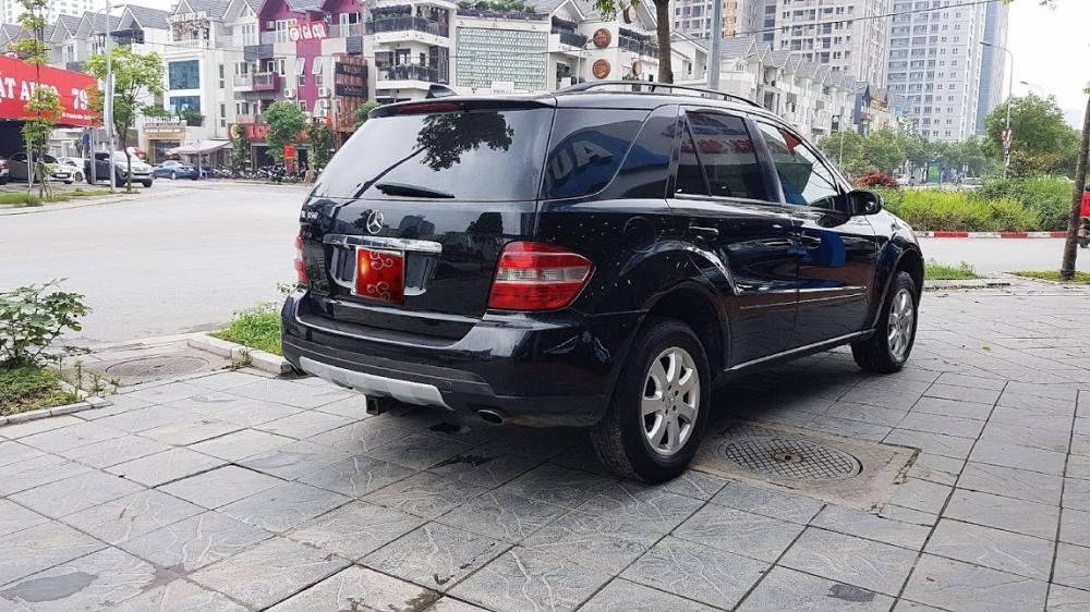 Mercedes-Benz ML Class 2006 - Cần bán gấp Mercedes đời 2006, màu đen