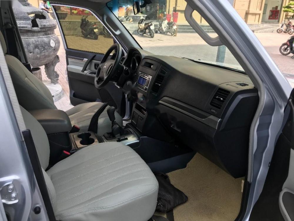 Mitsubishi Pajero 3.0 2008 - Bán xe Mitsubishi Pajero 3.0 đời 2008, màu bạc, nhập khẩu nhật bản chính chủ