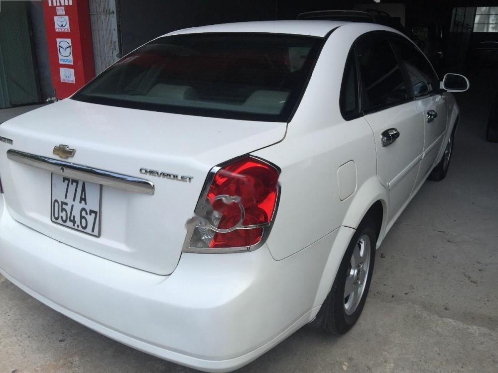 Chevrolet Lacetti 2011 - Cần bán gấp Chevrolet Lacetti 2011, màu trắng