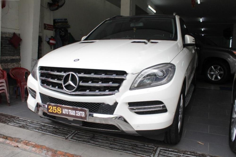 Mercedes-Benz ML Class 250 CDi 2014 - Cần bán lại xe Mercedes 250 CDi sản xuất năm 2014, màu trắng, xe nhập