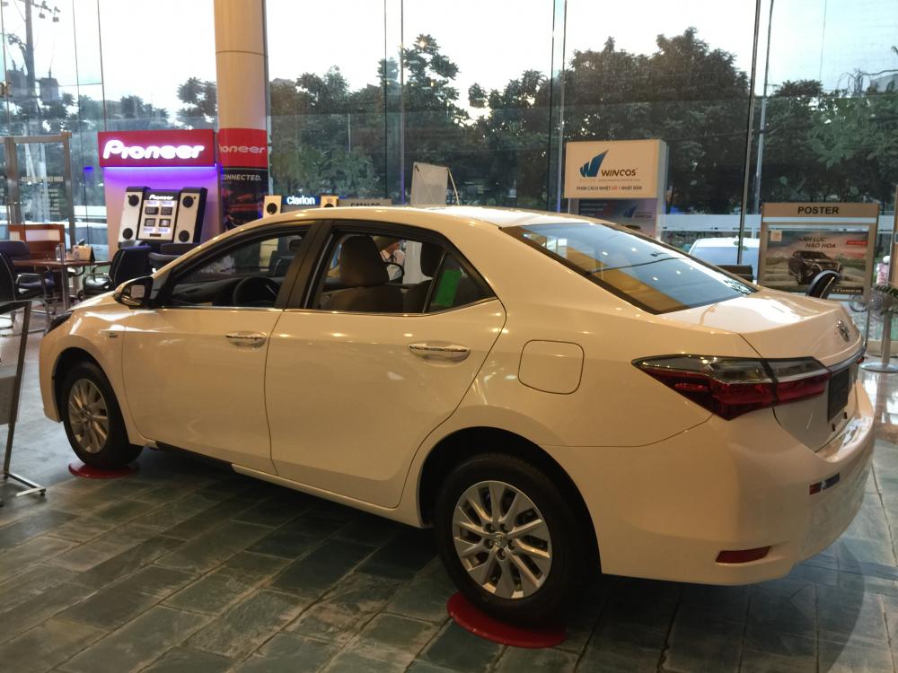 Toyota Corolla altis 2018 - Bán Toyota Altis 1.8E số tự động- Giảm giá 30trđ+ Tặng phụ kiện+ BHVC