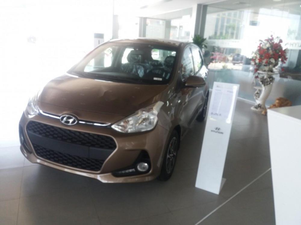 Hyundai Grand i10  1.2 AT 2018 - Bán Hyundai Grand i10 1.2 AT đời 2018, màu nâu