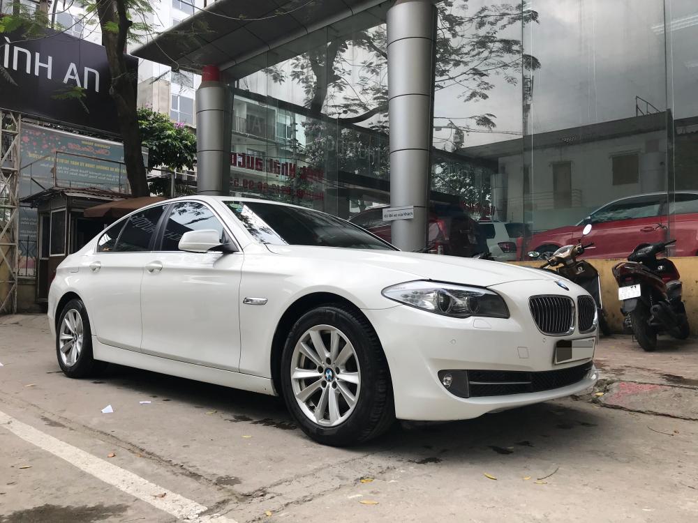 BMW 5 Series 523i 2011 - Bán ô tô BMW 5 Series sản xuất năm 2011, màu trắng, xe nhập