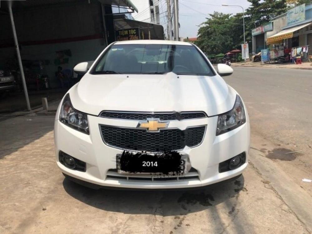 Chevrolet Cruze MT 2014 - Bán xe Chevrolet Cruze MT sản xuất năm 2014, màu trắng, giá 373tr